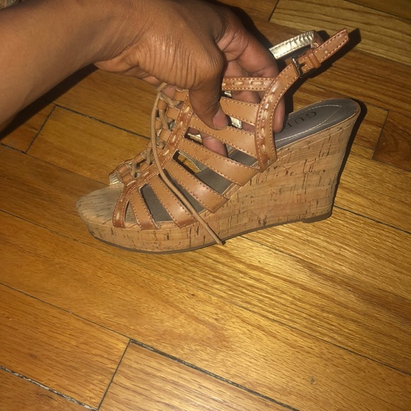 Guess wedges - Picture 2 of 2